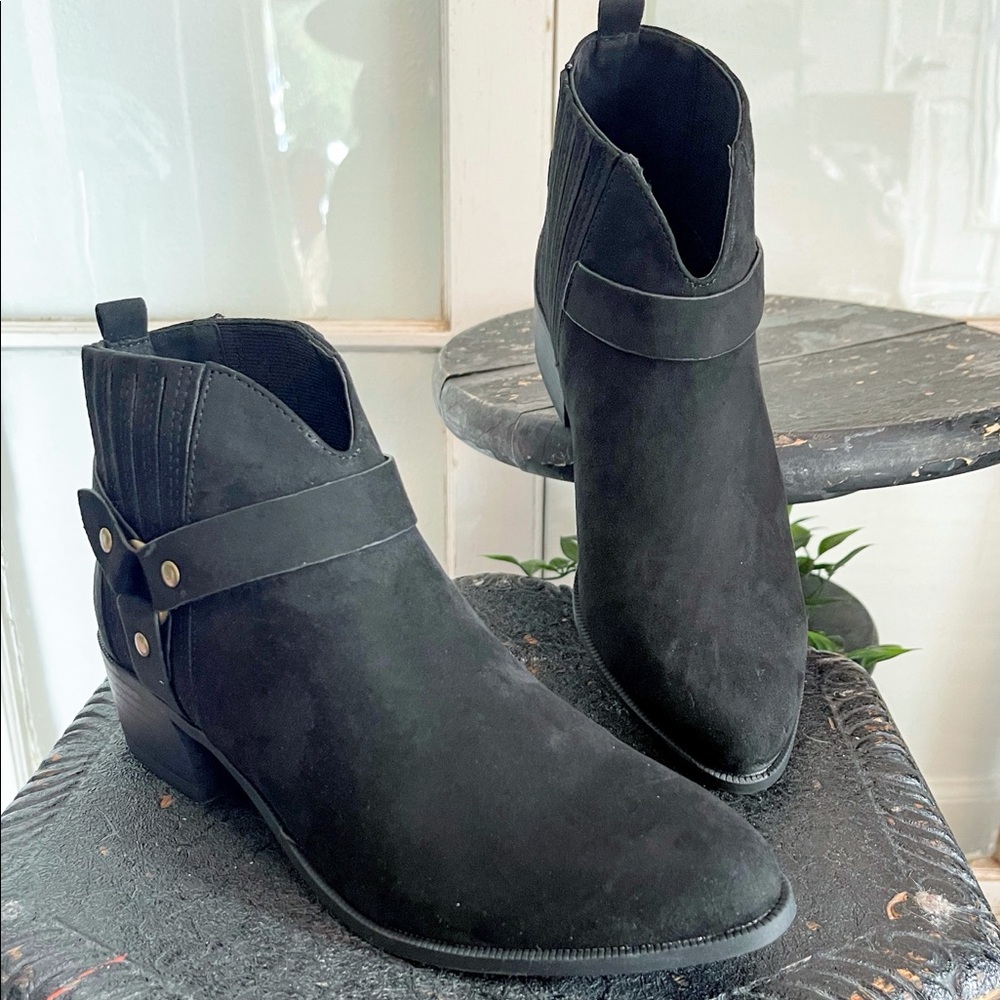 BLACK Faux Suede Booties - Picture 2 of 4